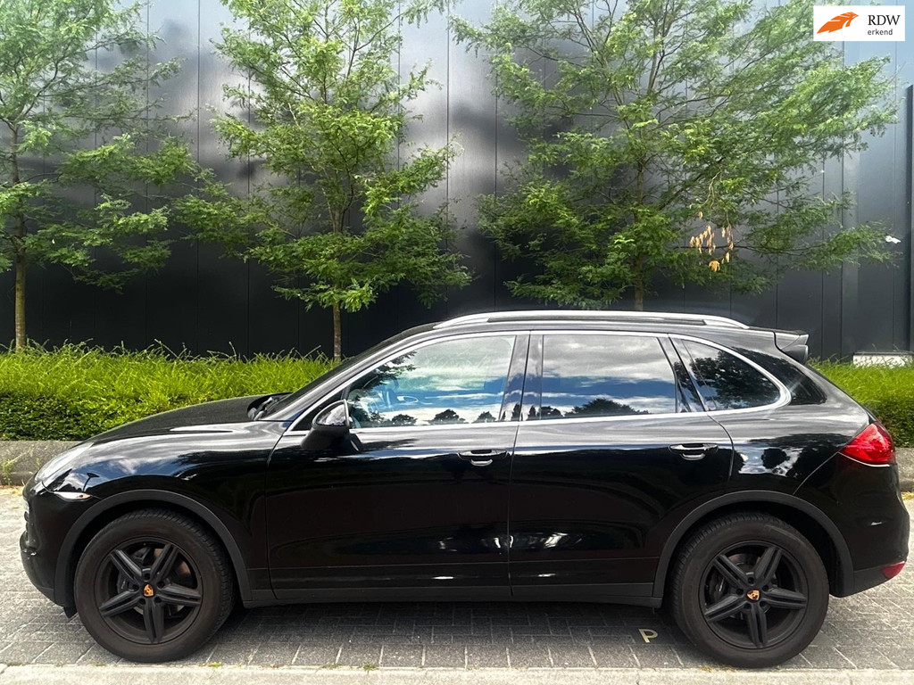 56753917